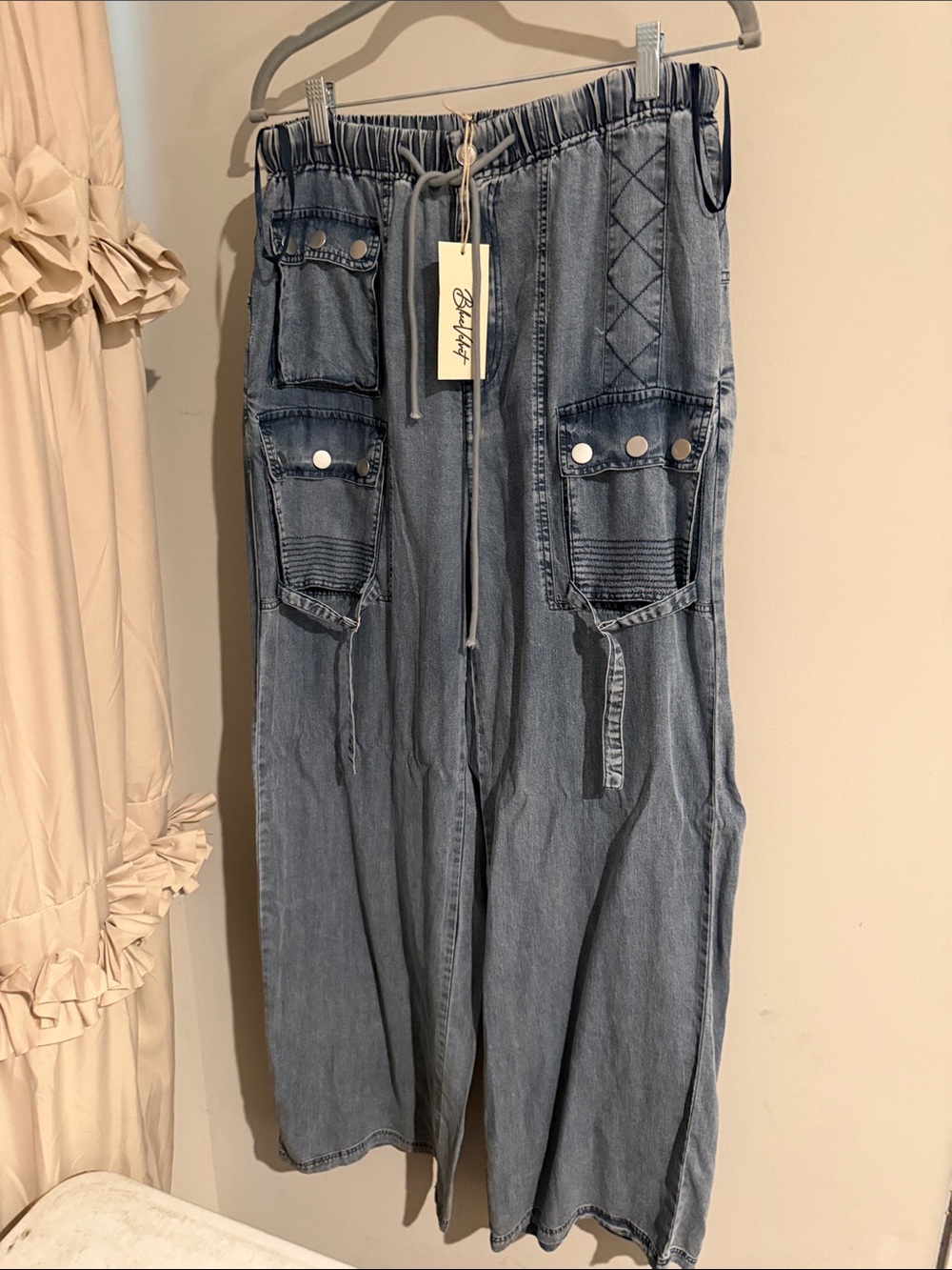High-Rise Wide-Leg Cargo Jeans in Light Blue by Blue Velvet new with tags size m
